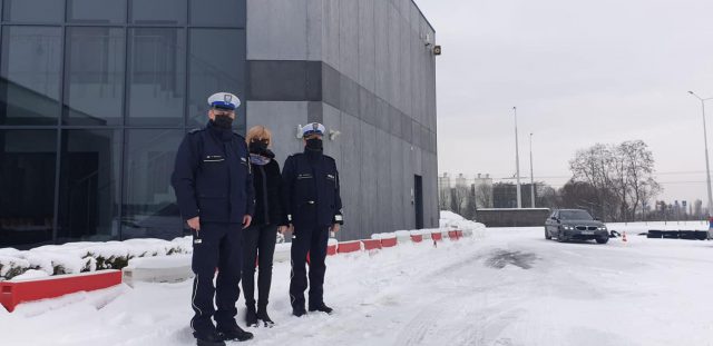 Lubelscy policjanci testują radiowozy na torze Ośrodka Doskonalenia Techniki Jazdy (zdjęcia)