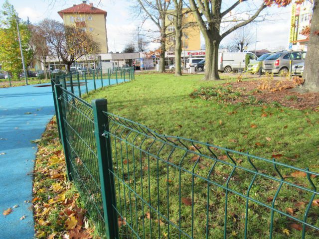 Nagminne dewastacje mienia. Burmistrz apeluje do mieszkańców i policji (zdjęcia)