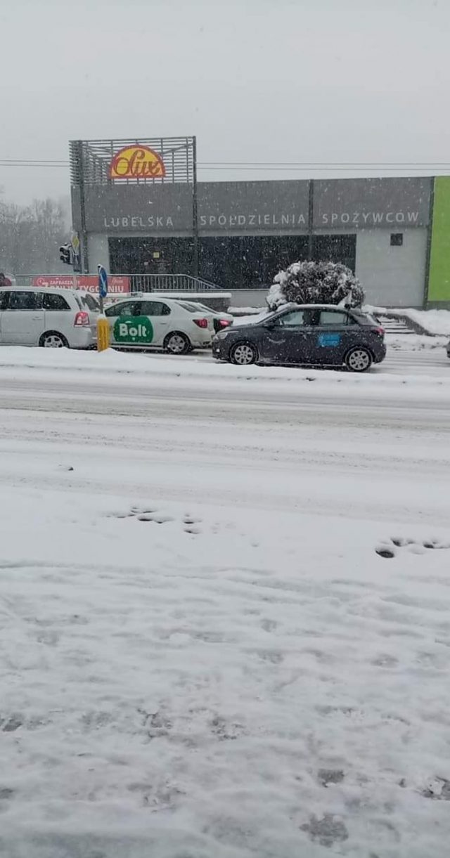 Coraz gorsze warunki do jazdy na ulicach Lublina i drogach regionu (wideo, zdjęcia)