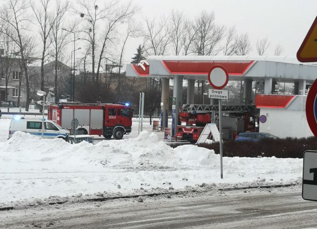 Pożar na stacji paliw w Lublinie. Na szczęście większego zagrożenia nie było (zdjęcia)