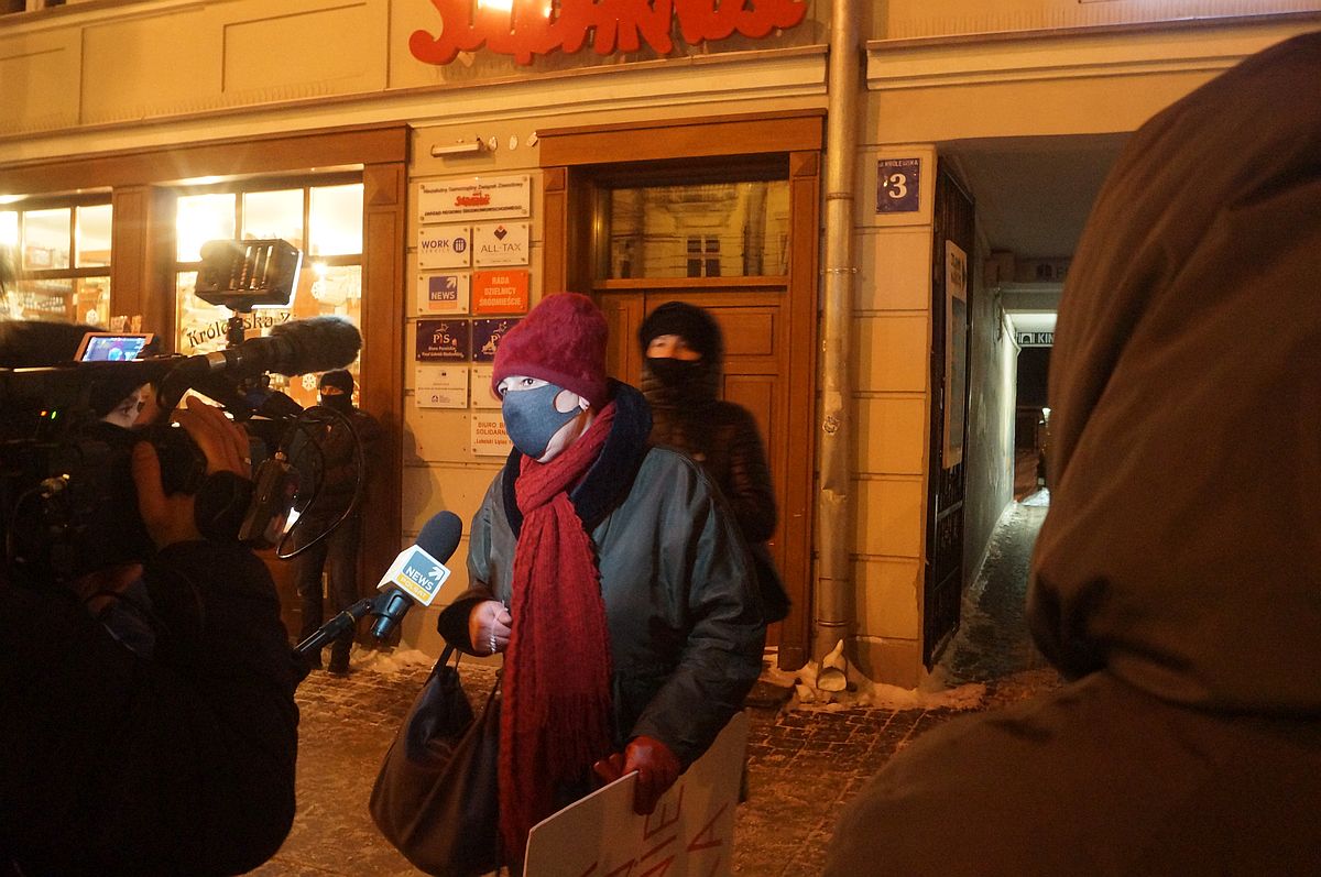 Stanęli w obronie niezależnych mediów. Pikiety w Lublinie, Puławach i Białej Podlaskiej (zdjęcia)