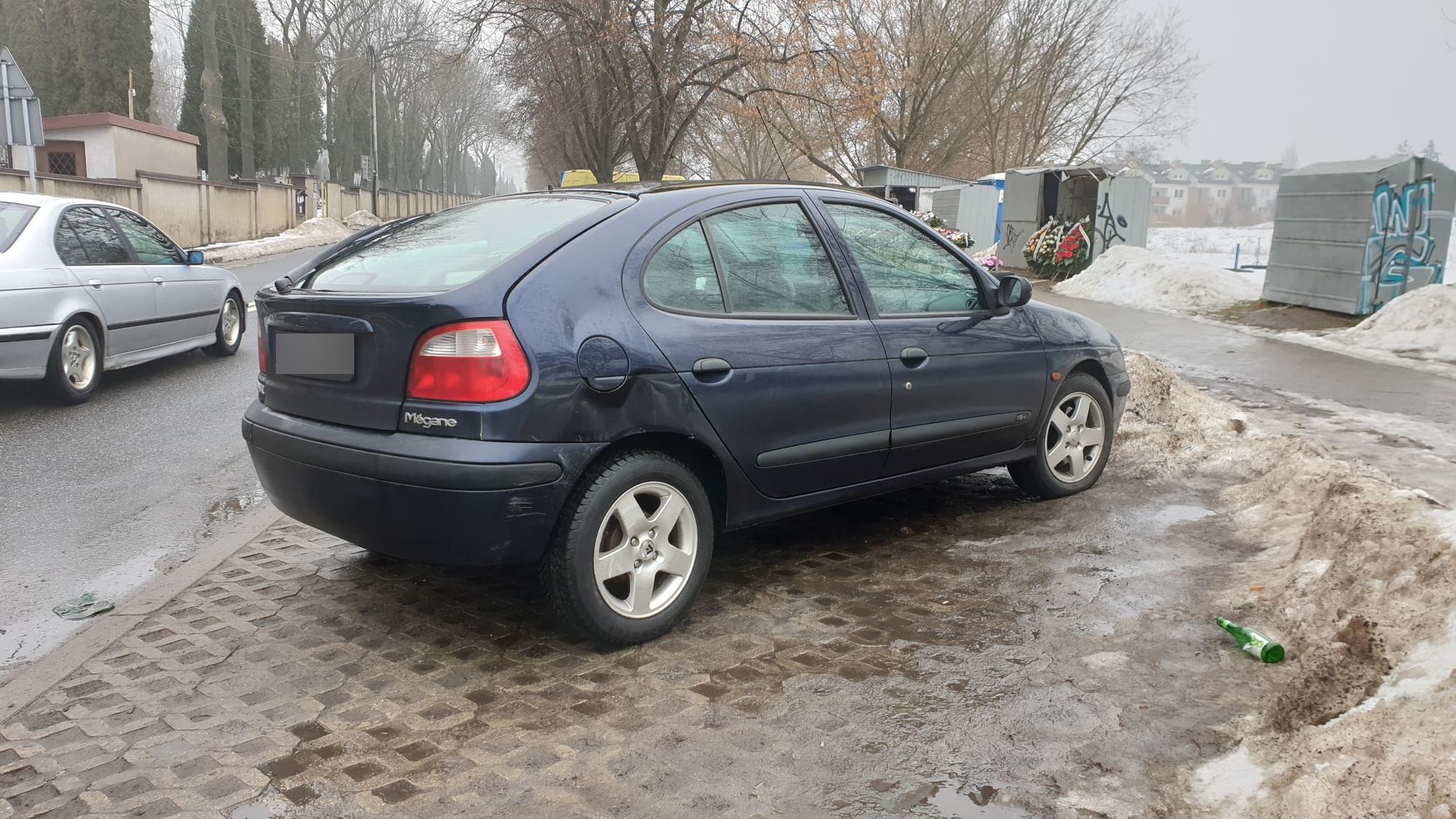 Cały czas upierała się, że nie jest winna spowodowania kolizji. Twierdziła, iż kierowca mercedesa jest pijany i „naćpany” (zdjęcia)