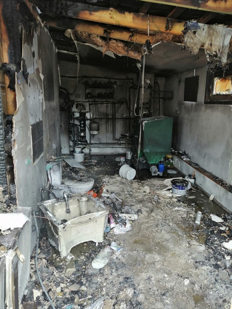 150 tys. złotych strat po pożarze budynku mieszkalnego (zdjęcia)