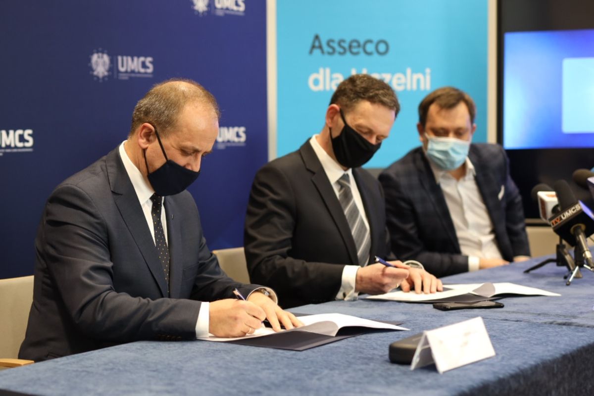 UMCS podpisał strategiczną umowę o współpracy z Asseco Data Systems. „To wyjątkowe wydarzenie dla uczelni”