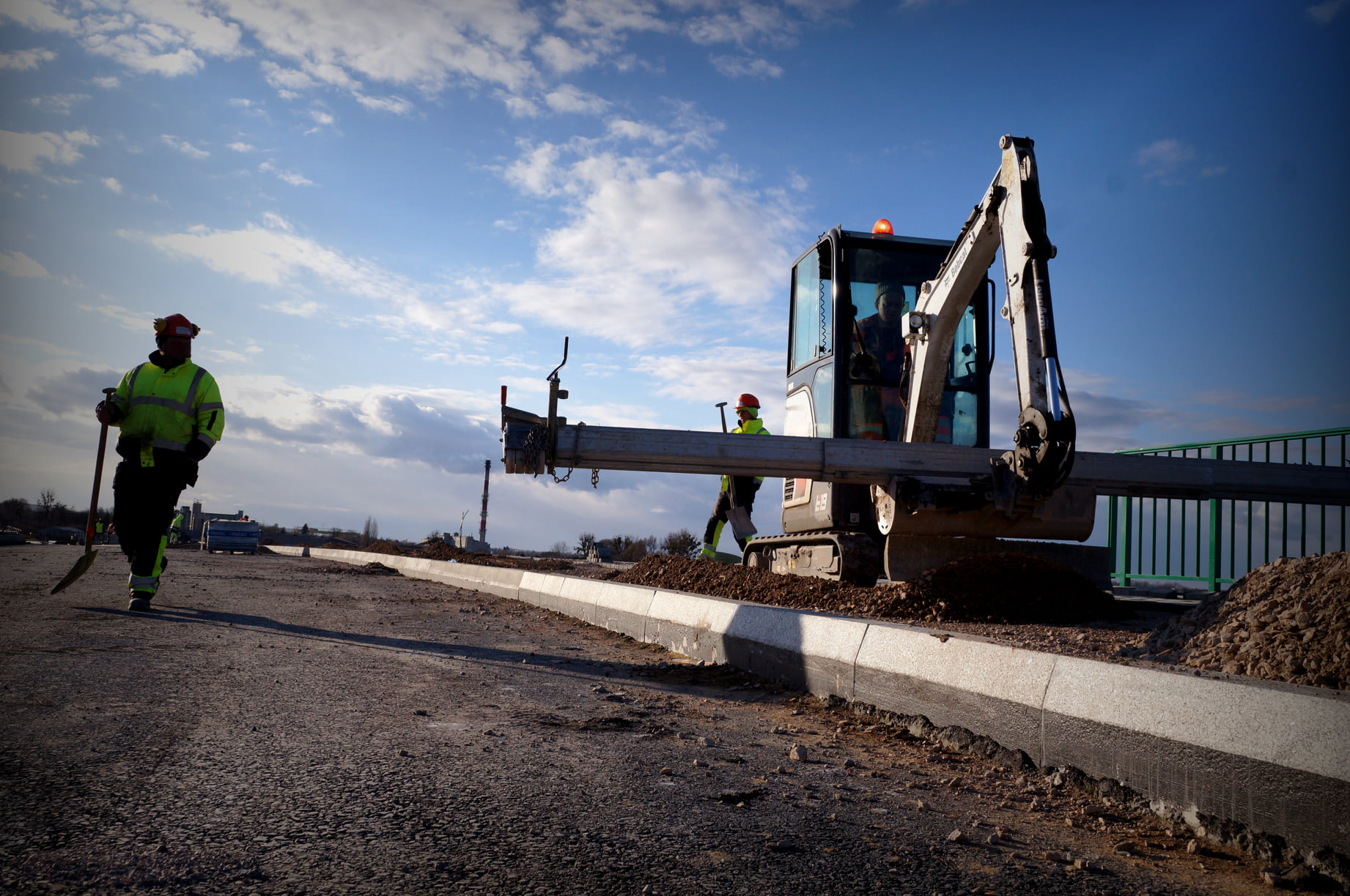 Przebudowa drogi krajowej nr 12 w Chełmie wchodzi w kulminacyjną fazę (zdjęcia)