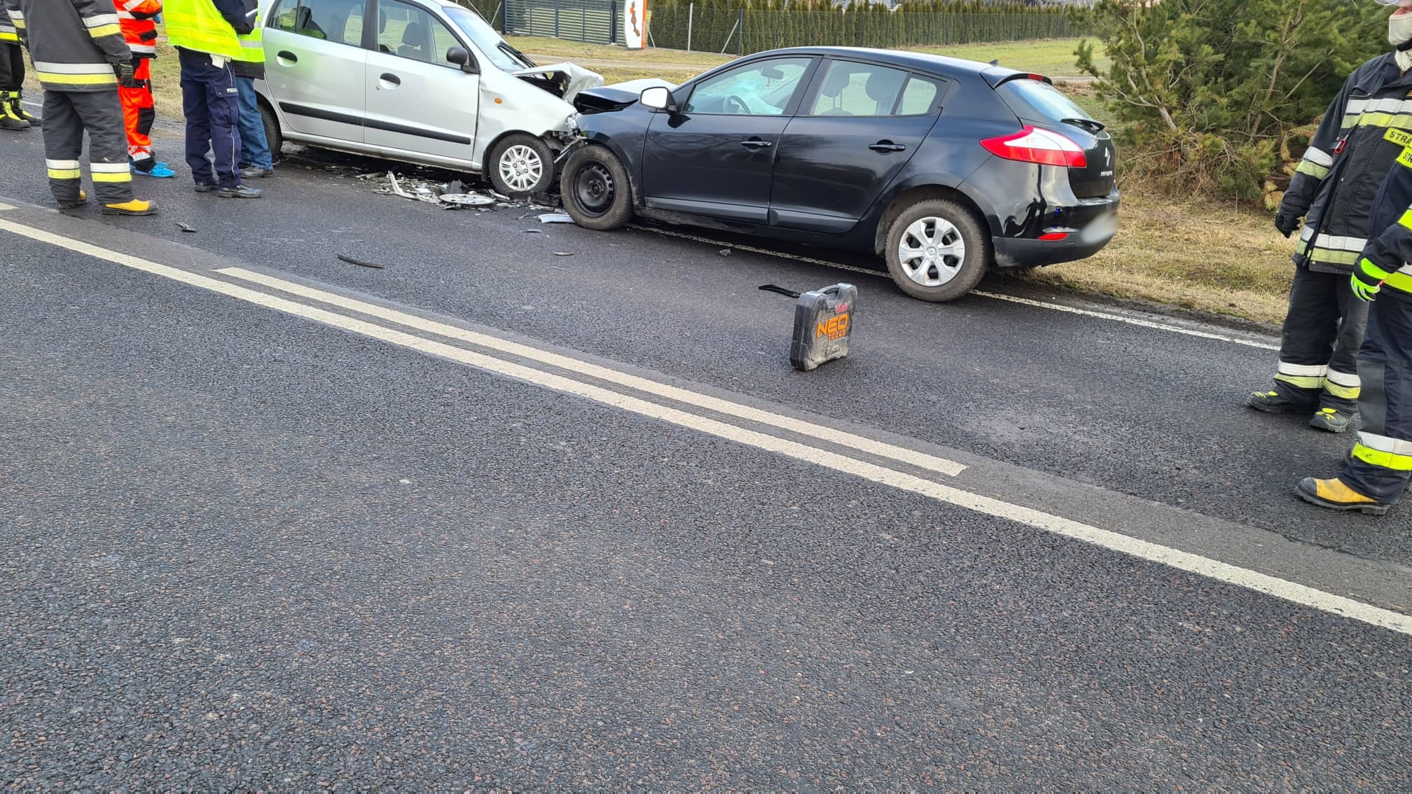 Wypadek na trasie Lublin – Łęczna. Dwie osoby poszkodowane (zdjęcia) AKTUALIZACJA