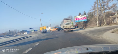Zderzenie dwóch pojazdów na skrzyżowaniu. Utrudnienia w ruchu na trasie Lublin – Łęczna (zdjęcia)