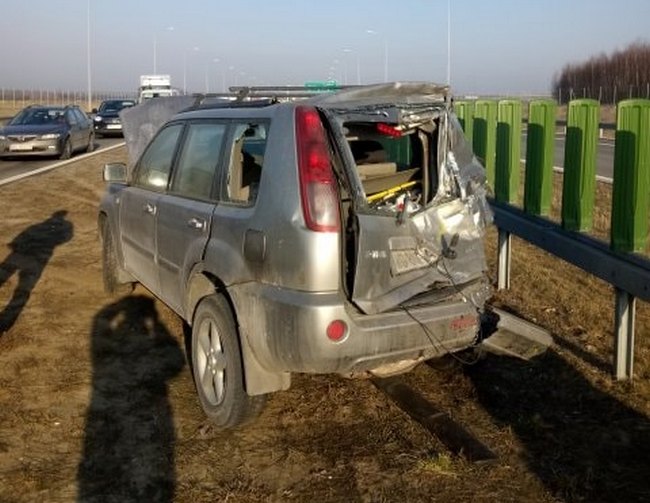 Zderzenie ciężarówki z dwoma osobówkami. Zablokowana trasa Warszawa – Lublin (zdjęcia)