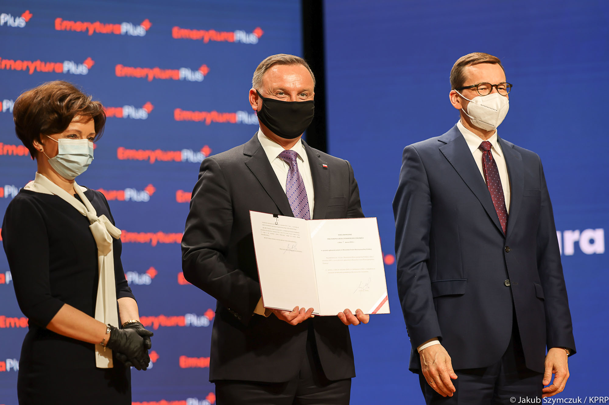 Prezydent Andrzej Duda podpisał ustawę o tzw. 14. emeryturze (wideo)