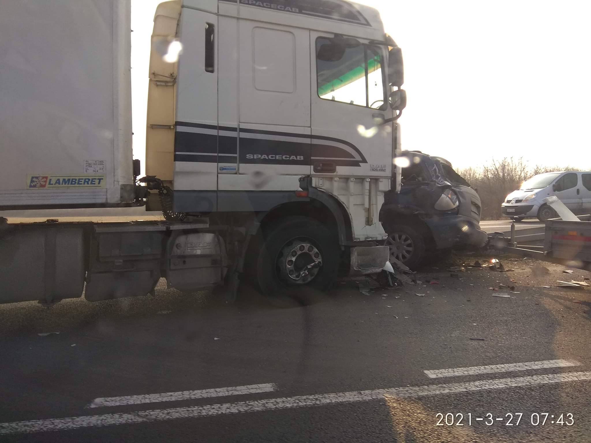 Zderzenie ciężarówki z pojazdem osobowym na trasie Lubartów – Lublin (zdjęcia)