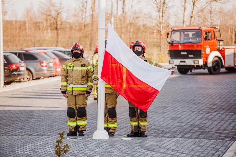 Z centrum miasta na jego obrzeża. Strażacy z Lubartowa przeprowadzili się do nowej siedziby (zdjęcia)