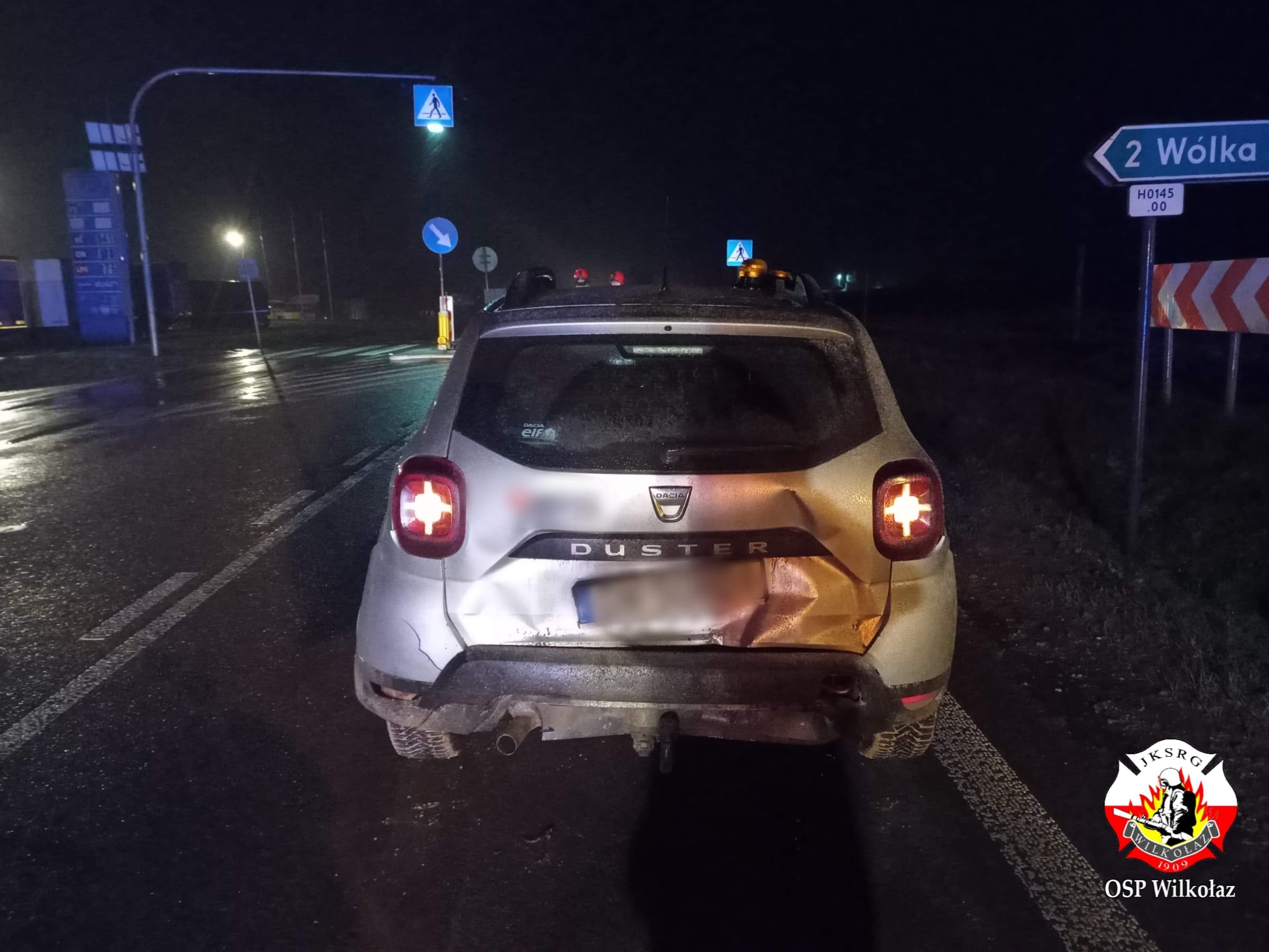 Jedna osoba poszkodowana w zderzeniu BMW z dacią (zdjęcia)