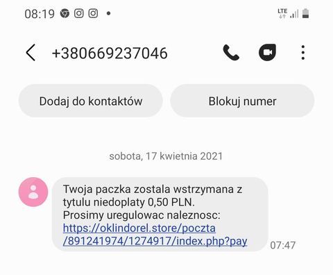 Sygnały od Czytelników: Zmasowany atak oszustów SMS-ami. Nie klikajcie w linki!