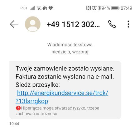 Sygnały od Czytelników: Zmasowany atak oszustów SMS-ami. Nie klikajcie w linki!