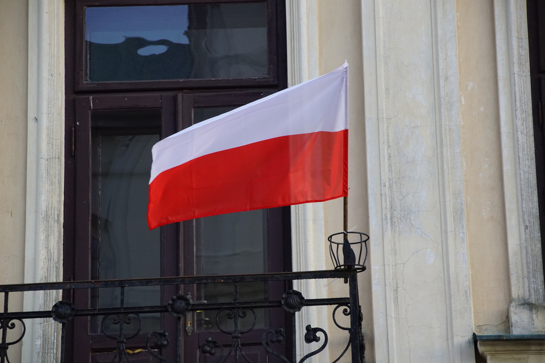 Lublin jest już gotowy na Dzień Flagi Rzeczypospolitej Polskiej i 230. rocznicę uchwalenia Konstytucji 3 Maja (zdjęcia)