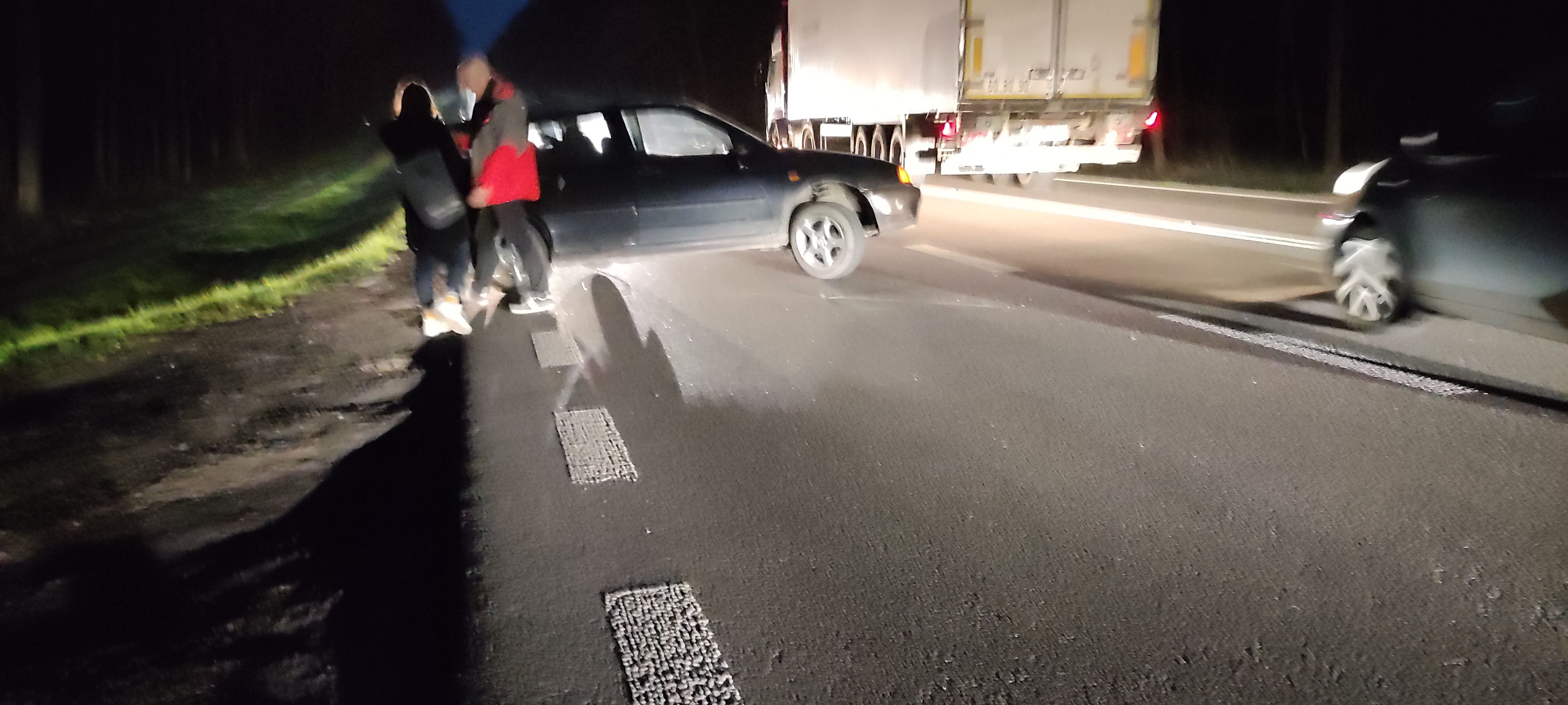 Wypadek na trasie Lublin – Zamość. Droga jest zablokowana (zdjęcia)