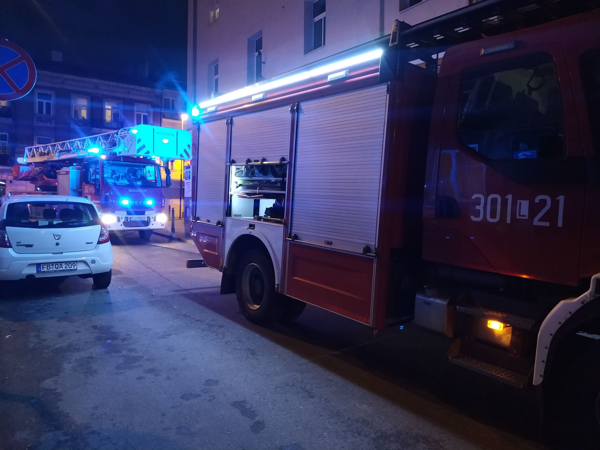 Strażacy interweniowali przy ul. Hutniczej i Granicznej. Przyczyna była ta sama (zdjęcia)