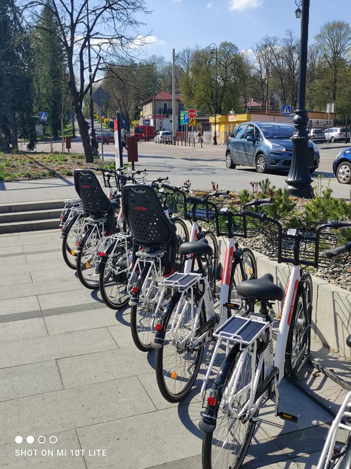 W Nałęczowie ruszył system roweru miejskiego. Dedykowany jest nie tylko mieszkańcom (zdjęcia)