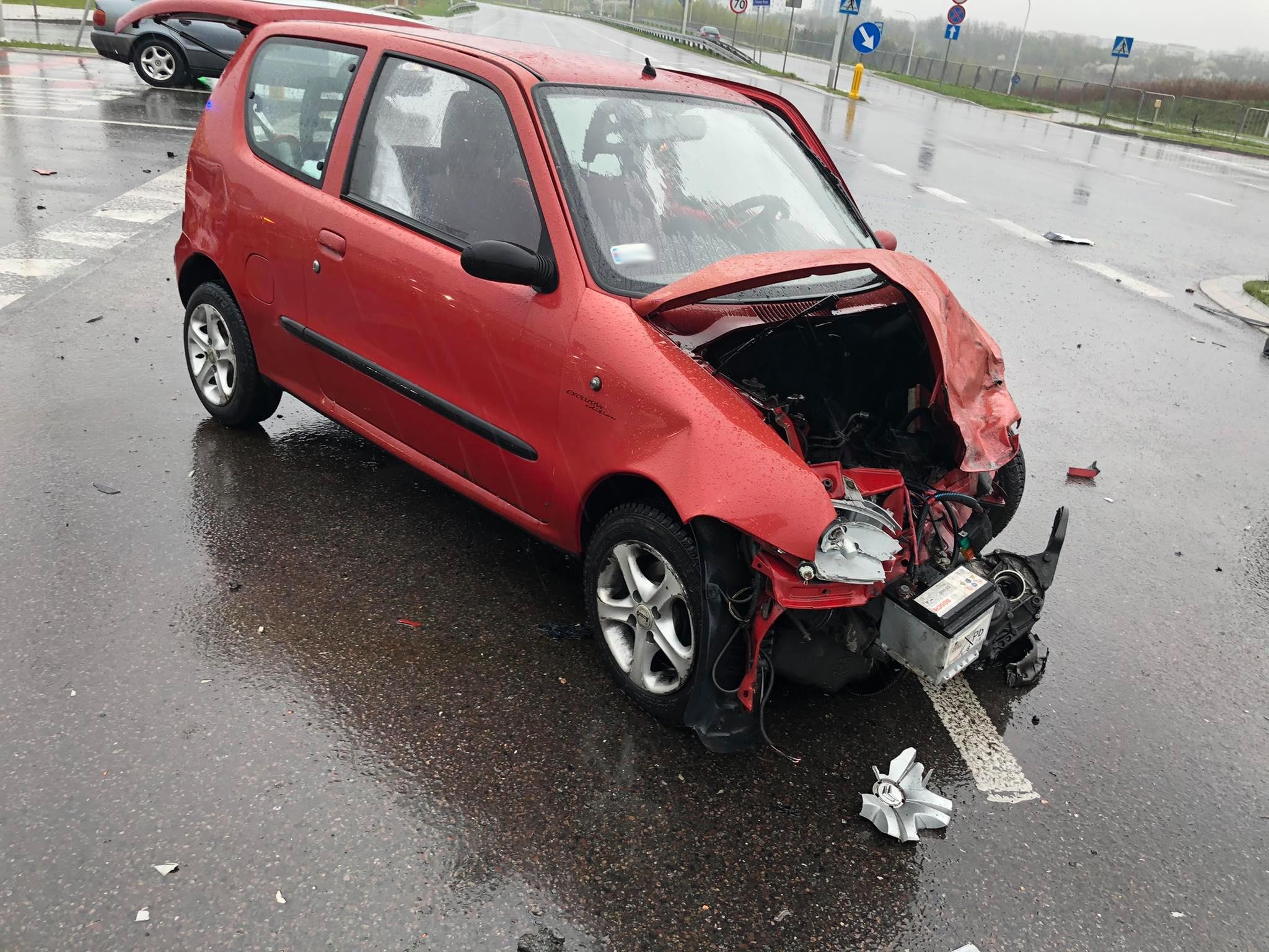Groźny wypadek w Lublinie, skrzyżowanie jest częściowo nieprzejezdne (zdjęcia)