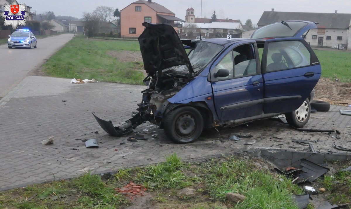 Trzy groźne wypadki w weekend majowy na drogach powiatu łukowskiego (zdjęcia)