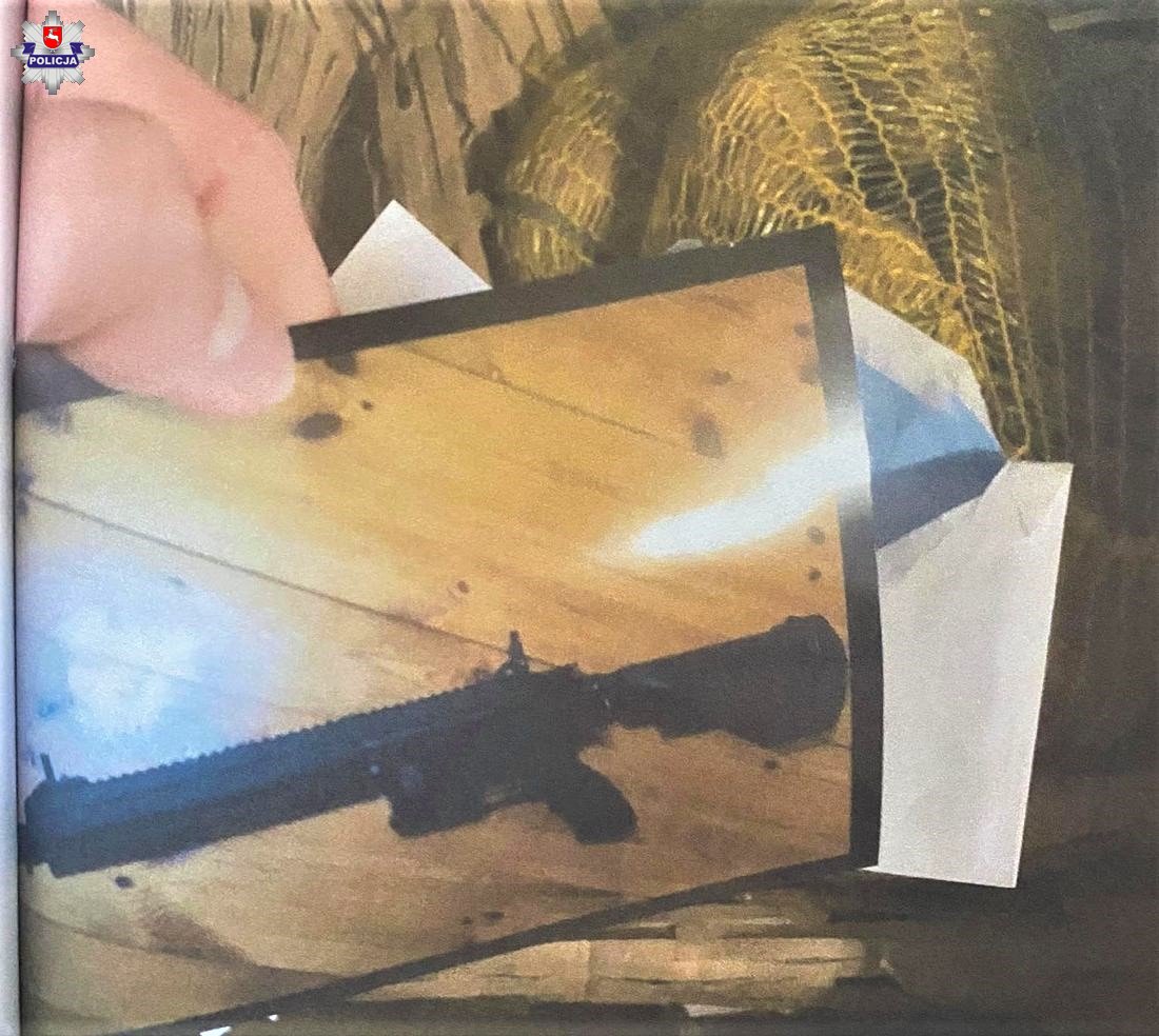 Bezczelny oszust zamiast repliki broni, przesłał ziemniaki i zdjęcie. Dołączył też kartkę z „dobrą radą” (zdjęcia)