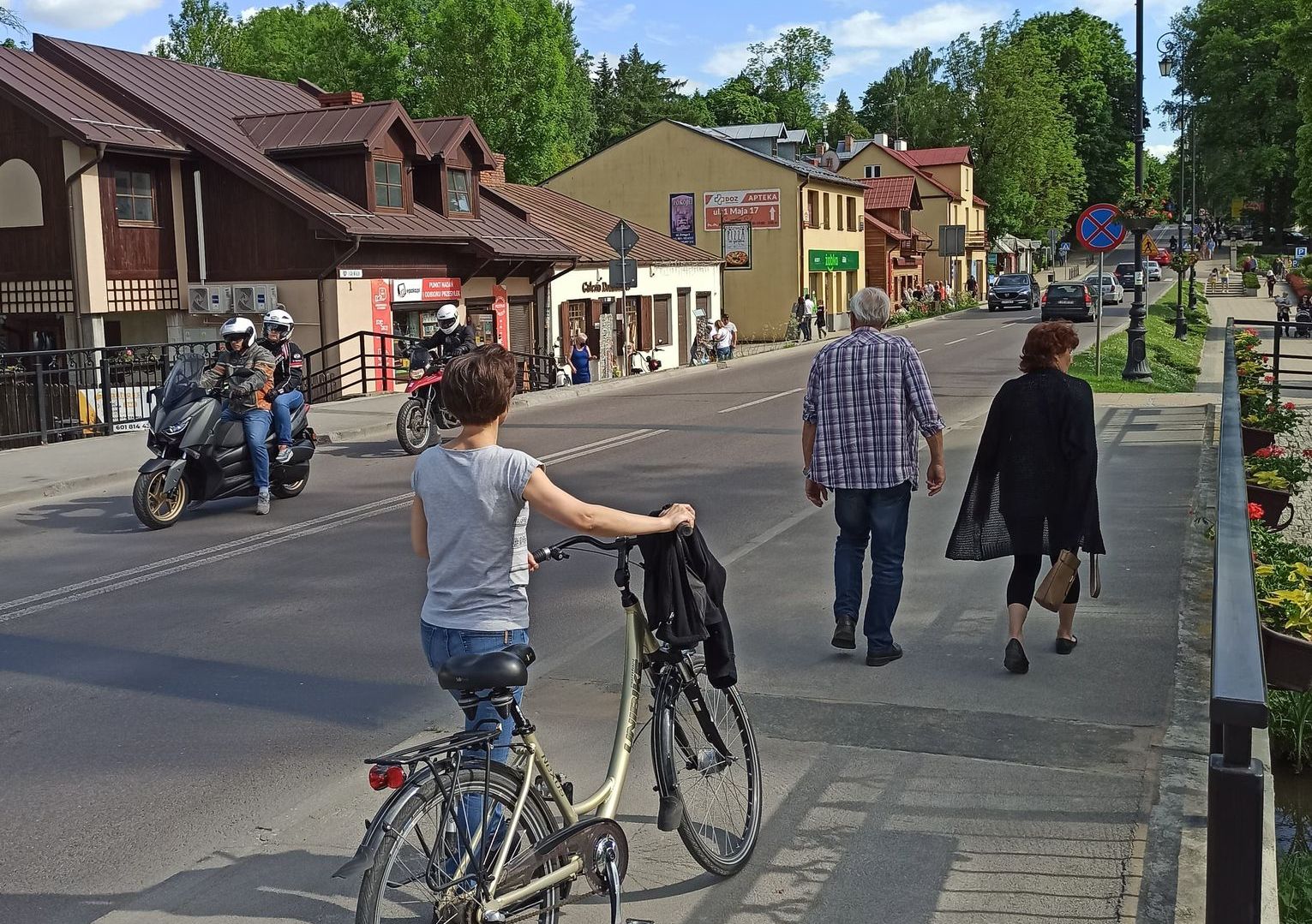 Nałęczów, Kazimierz Dolny i Roztocze przeżywają oblężenie turystów (zdjęcia)