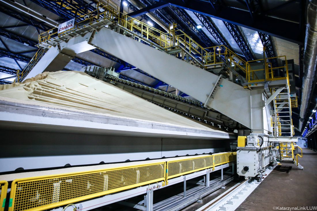 Nowa wytwórnia nawozów granulowanych już działa. Jej moc to 2,6 tys. ton produktów na dobę (zdjęcia)