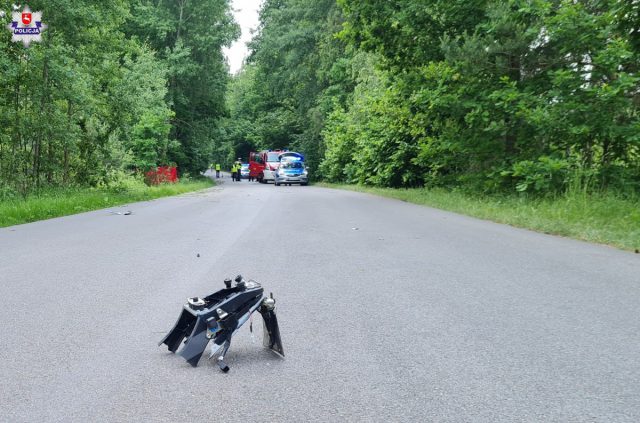 Motocyklista stracił panowanie nad jednośladem. 24-latek zginął na miejscu (zdjęcia)