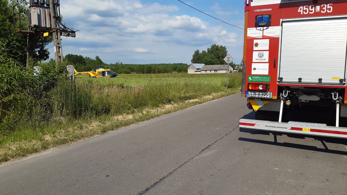 Po pijanemu wsiadł na motorower, wjechał w ogrodzenie posesji. Śmigłowiec zabrał go do szpitala (zdjęcia)