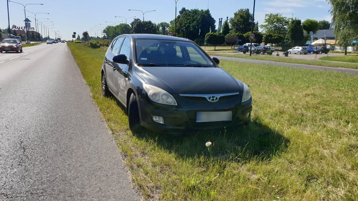 Jeden drugiemu zajechał drogę, obaj chcieli uniknąć zderzenia. Nie udało się (zdjęcia)