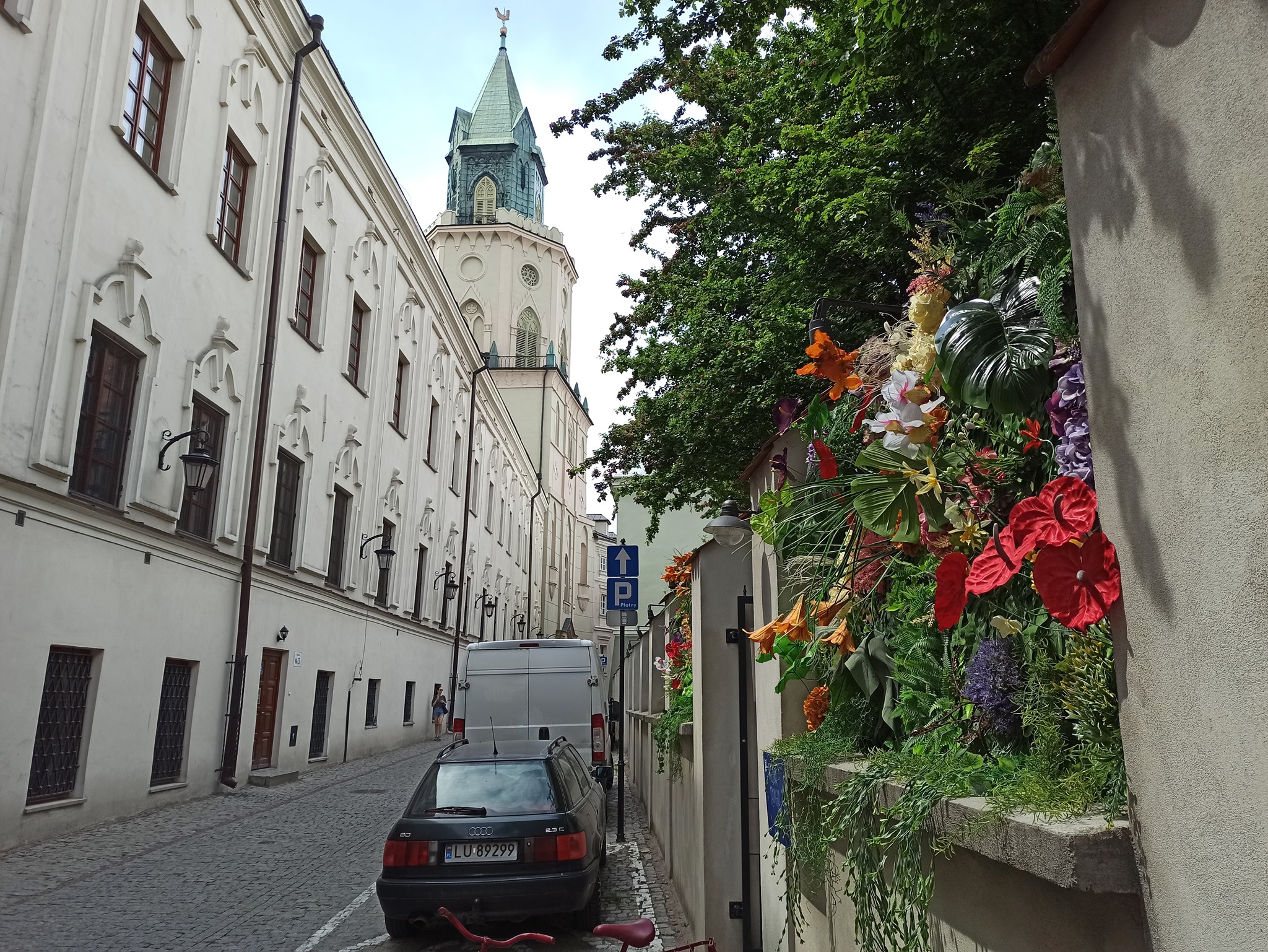 Noc Kultury w Lublinie powoli się rozpędza. Pojawiły się kolejne instalacje na Starym Mieście (zdjęcia)