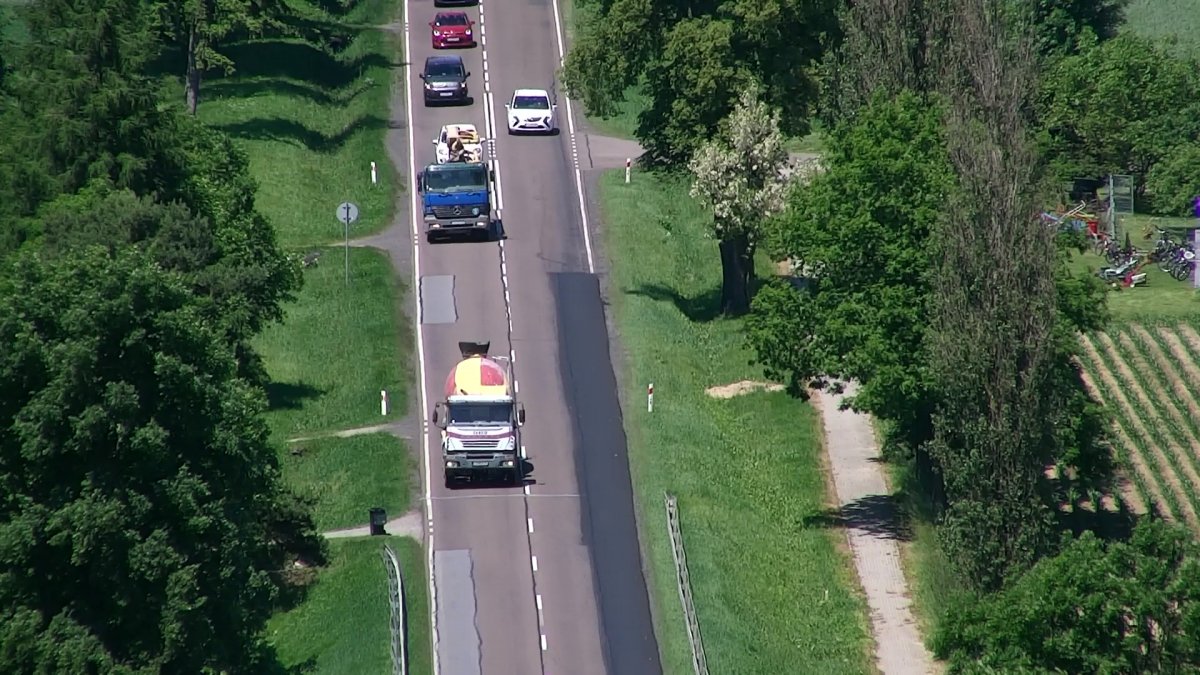 Policjanci obserwowali z drona zachowania kierowców na drodze. Posypały się mandaty