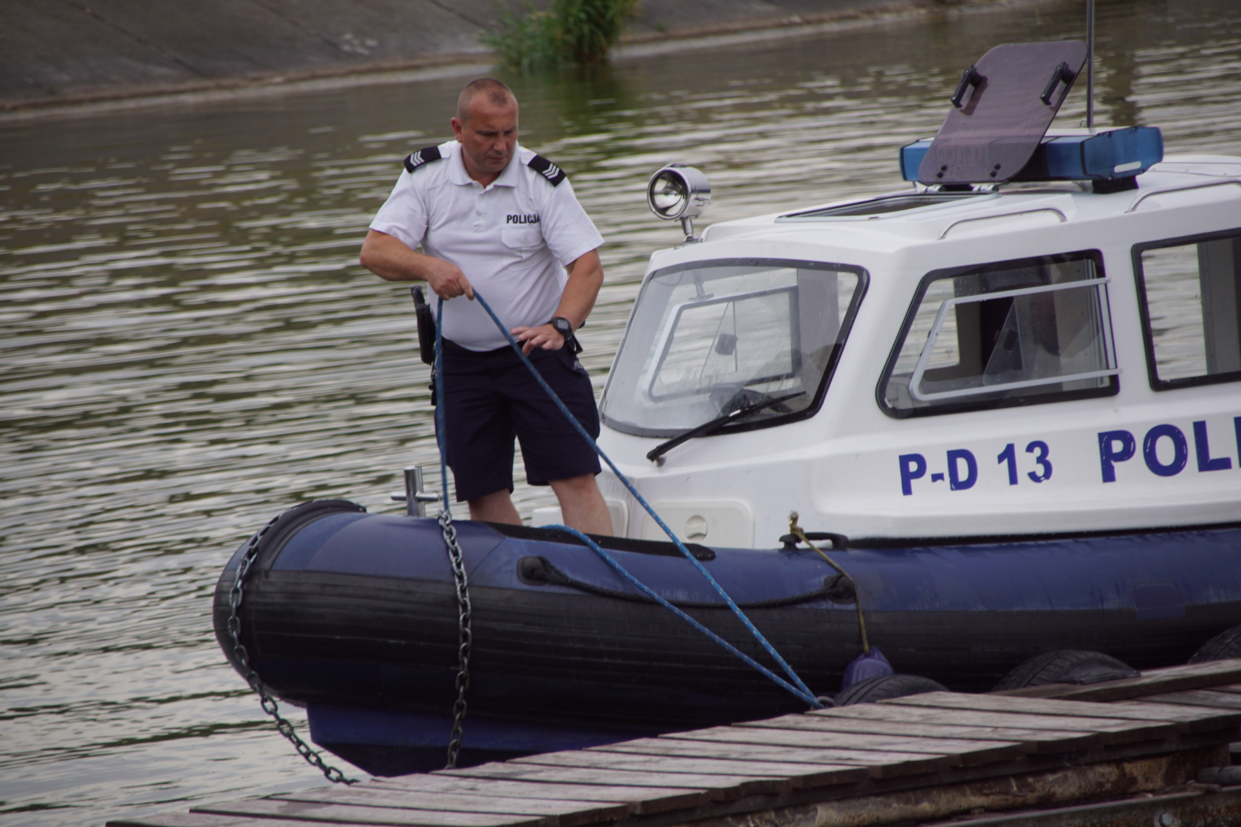 O bezpieczeństwie w trakcie wakacji mówili przedstawiciele policji, sanepidu, kuratorium oświaty, WOPR-u i WITD (zdjęcia)