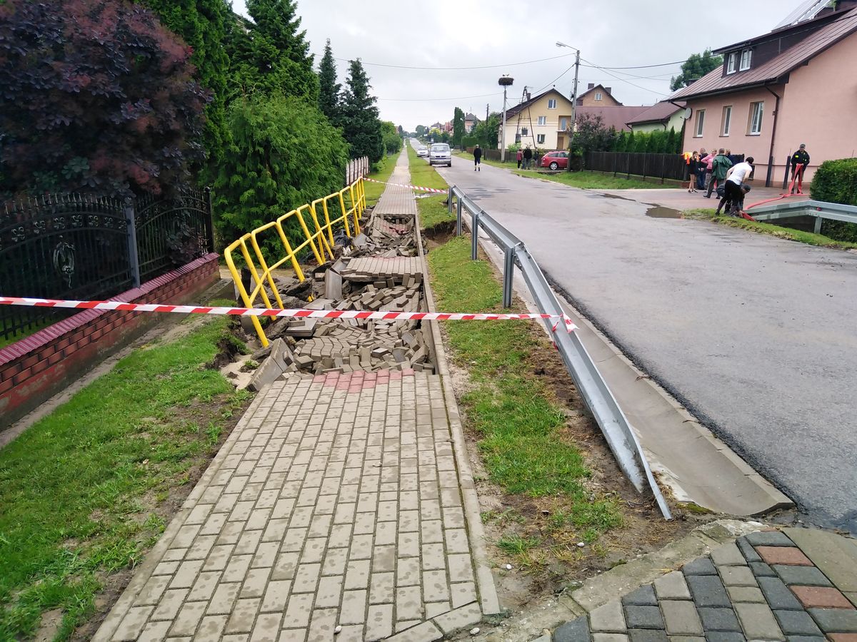 Kolejny dzień z burzami na Lubelszczyźnie. Znów zalane zostały domy (zdjęcia)