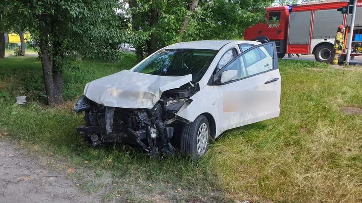 Kolejny wypadek na tym skrzyżowaniu. Jedna osoba została ranna (zdjęcia)