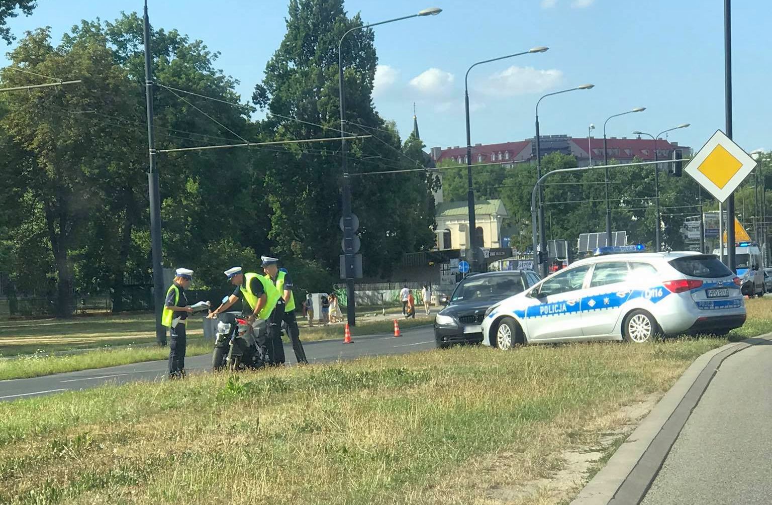 Wypadek motocyklisty w Lublinie. Są spore utrudnienia w ruchu (zdjęcia)