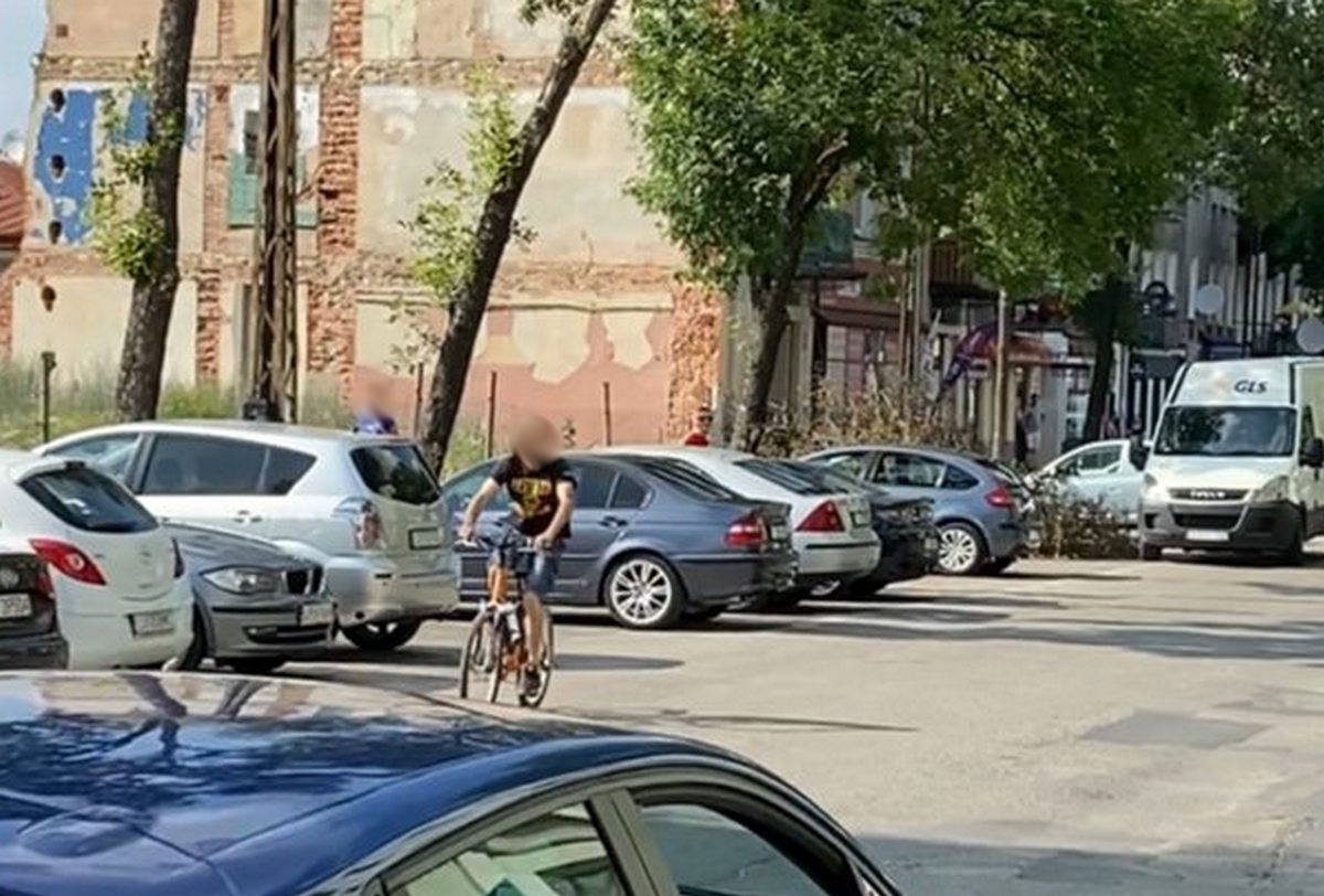 Nie chciał się zatrzymać rowerem do kontroli, policjanci ścigali go radiowozem (zdjęcia)