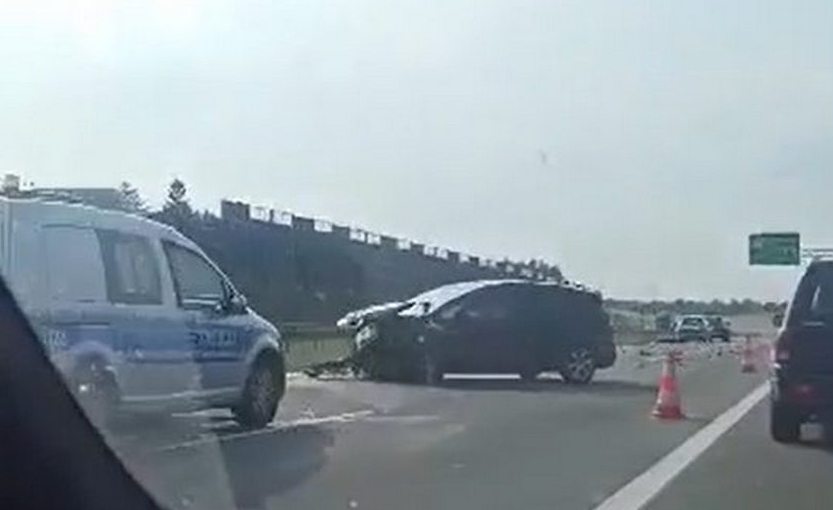Zderzenie trzech pojazdów na obwodnicy Lublina. Występują utrudnienia w ruchu (wideo)