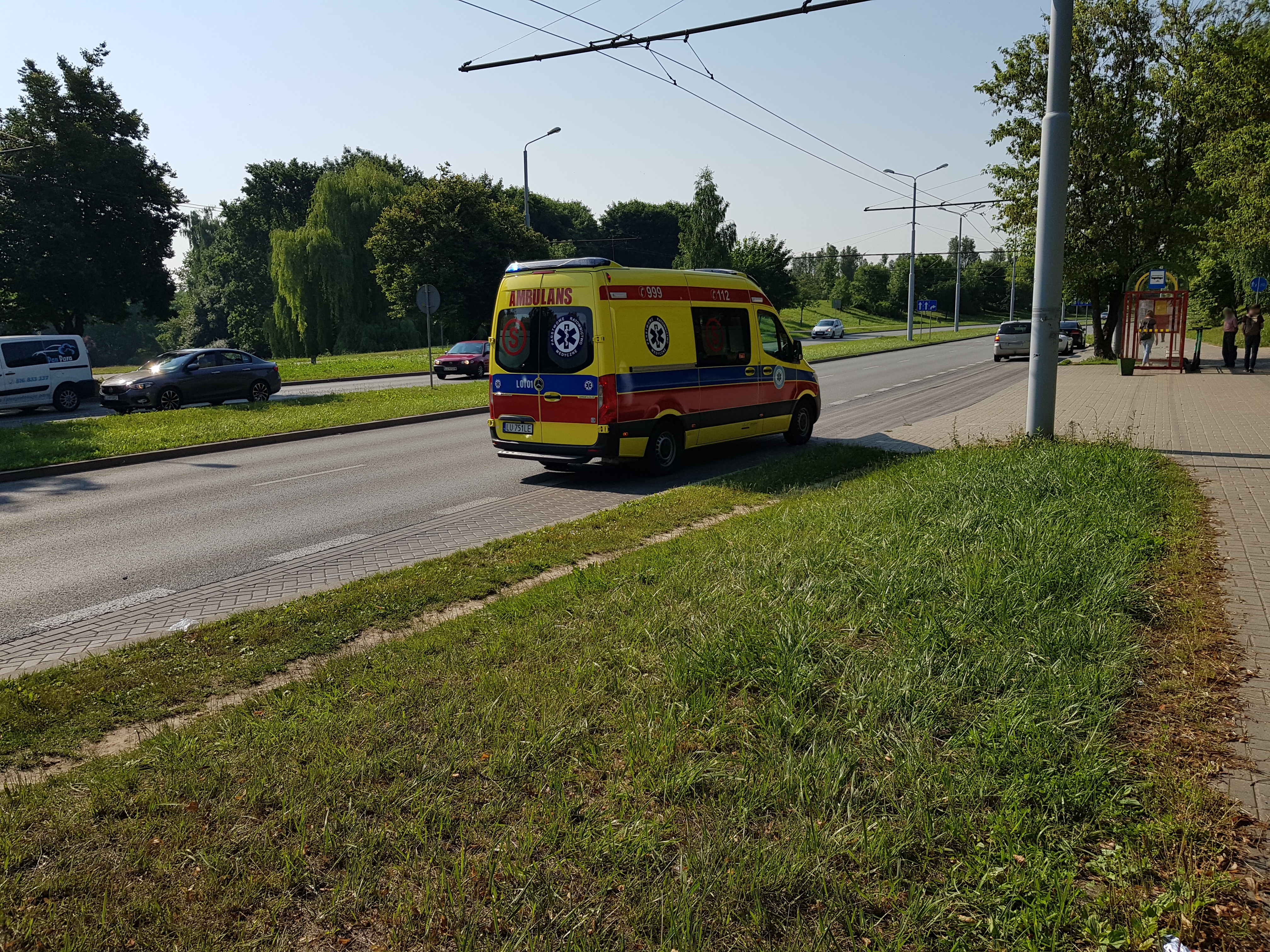 Potrącenie pieszej na ul. Filaretów. Kobieta w ciężkim stanie trafiła do szpitala (zdjęcia)