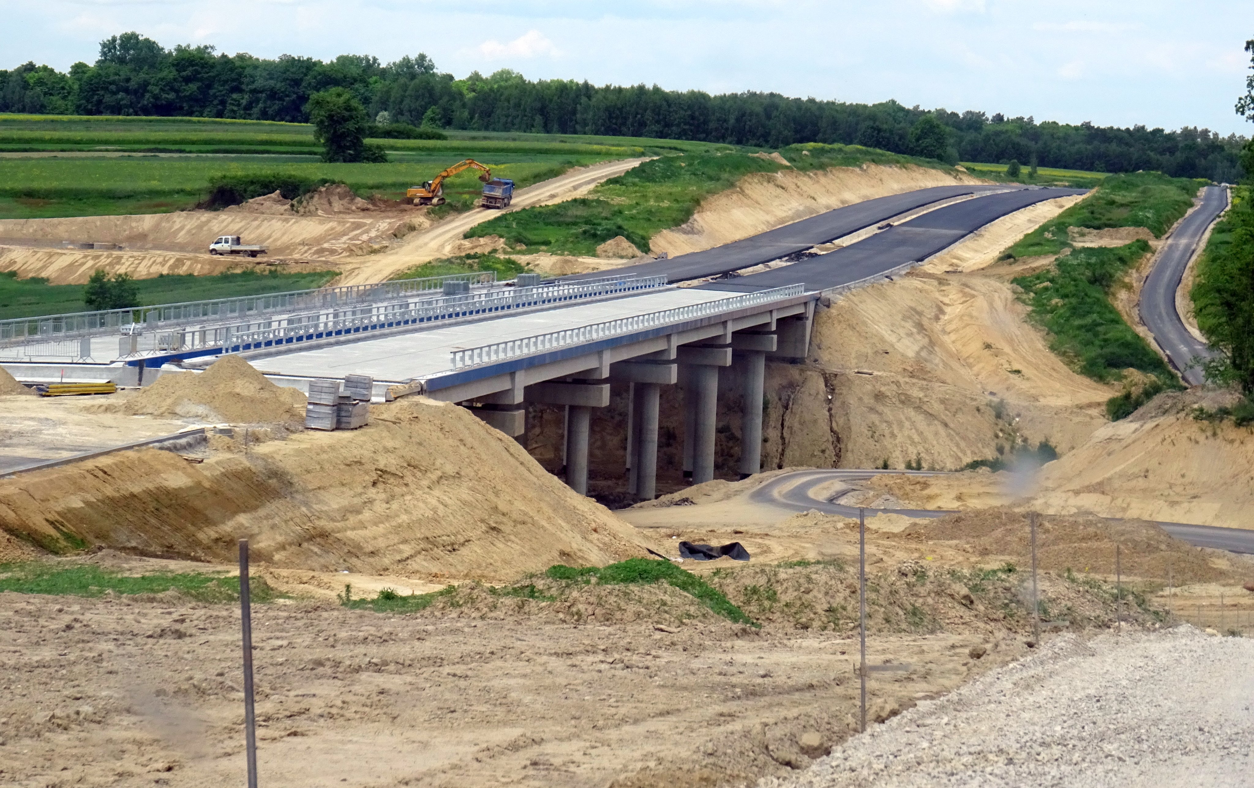 Tak powstają mosty i wiadukty na budowanej trasie S19 (zdjęcia)