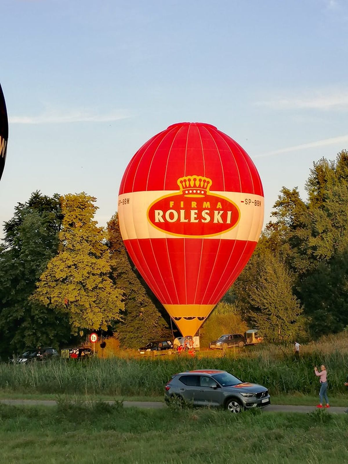 Pogoda nie sprzyjała uczestnikom zawodów balonowych. Dzisiaj w końcu udało im się wznieść w niebo (zdjęcia)