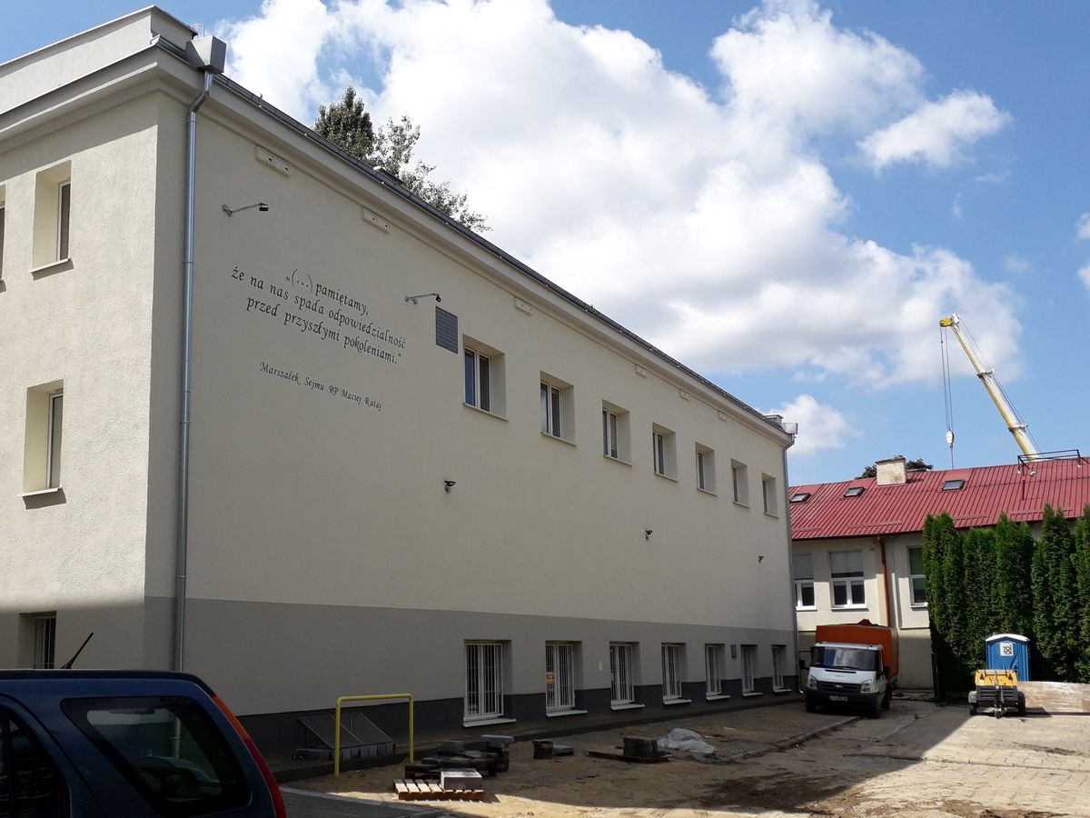 Szkoła Podstawowa nr 18 przy al. Długosza uzyskała nowe oblicze (zdjęcia)
