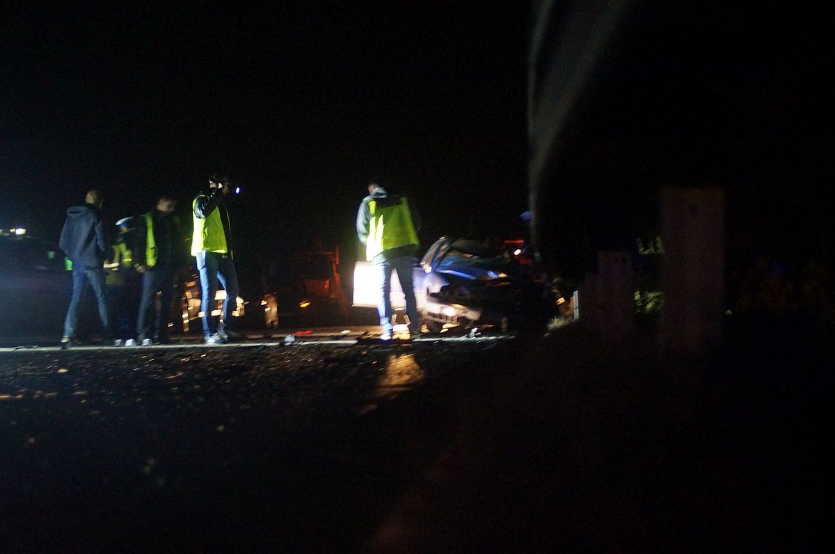 Dramat na drodze. Trwa śledztwo w sprawie śmiertelnego wypadku na S12 (zdjęcia)