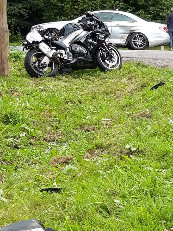 Zajechał drogę motocyklistom. Młoda kobieta zginęła na miejscu (zdjęcia)