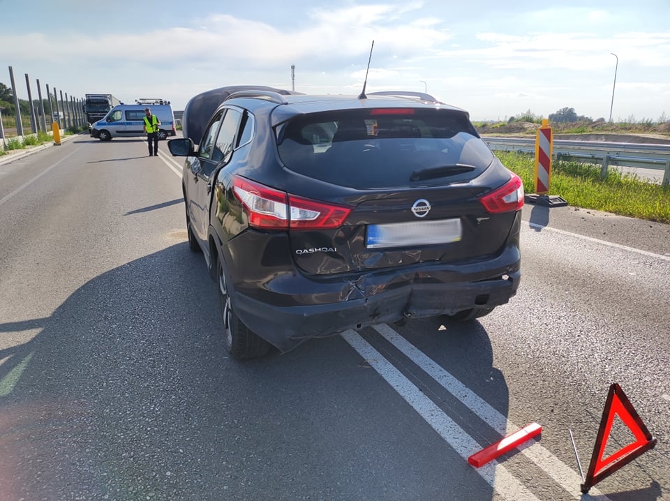 Zderzenie czterech pojazdów na trasie Lublin – Kraśnik. Droga krajowa nr 19 zablokowana (zdjęcia)