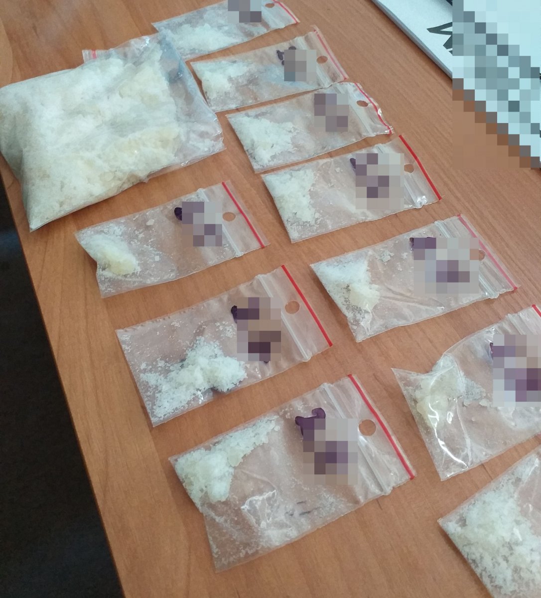 Anonimowa informacja potwierdziła się. Dwoje mieszkańców Puław miało narkotyki (zdjęcia)