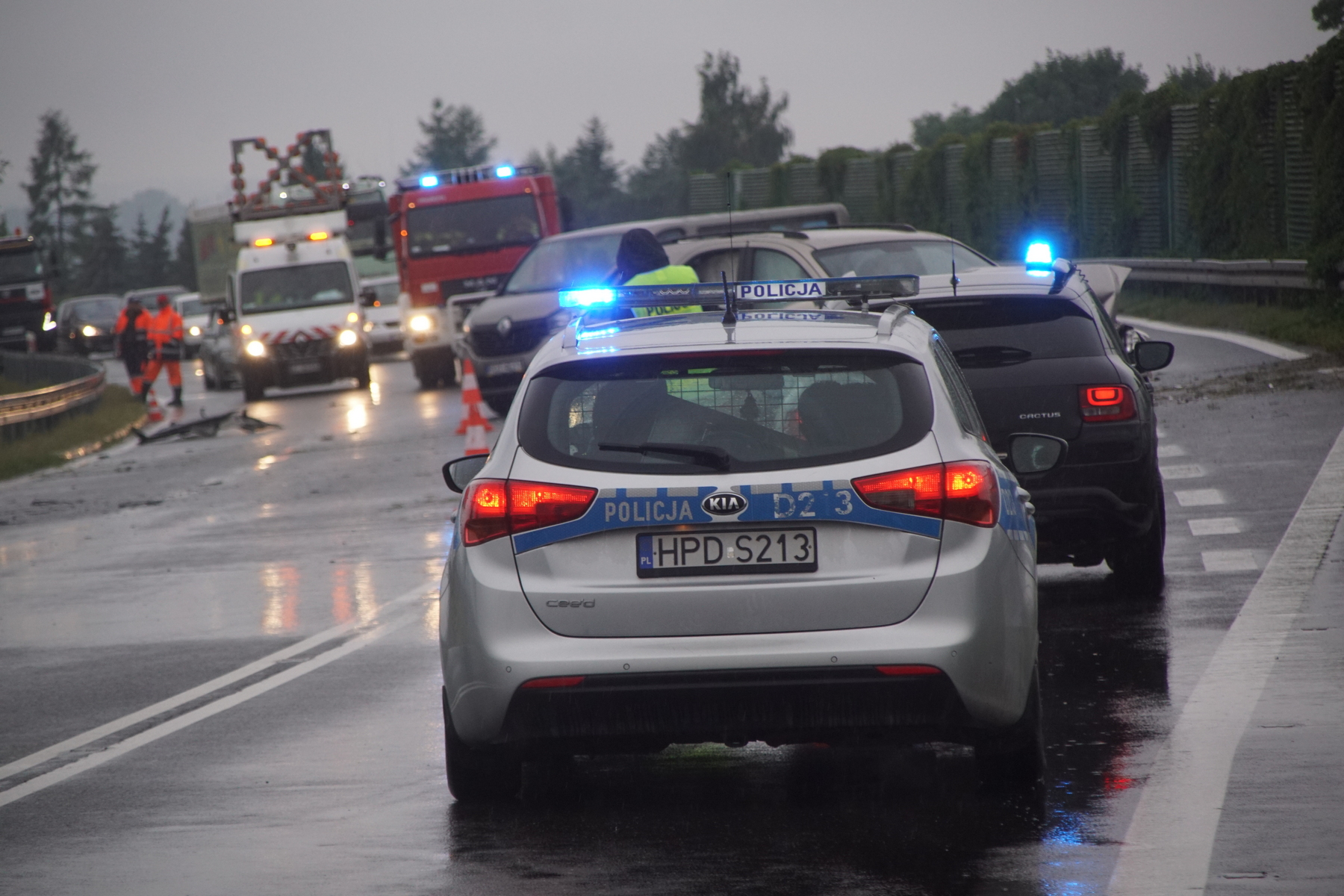 Wypadek na obwodnicy Piask. Są duże utrudnienia w ruchu, trasa jest zablokowana (wideo, zdjęcia)