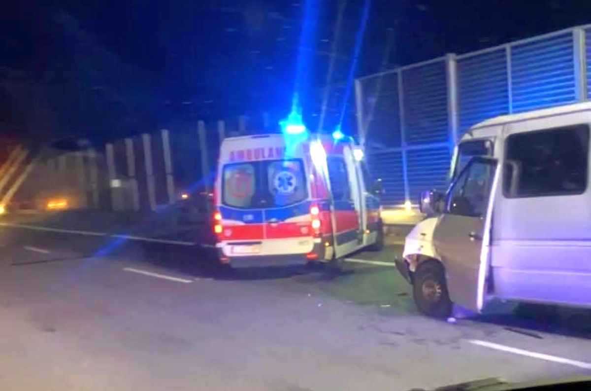 Nocny wypadek na obwodnicy Lublina. Osiem osób rannych, kierowca ciężarówki uciekł (zdjęcia)