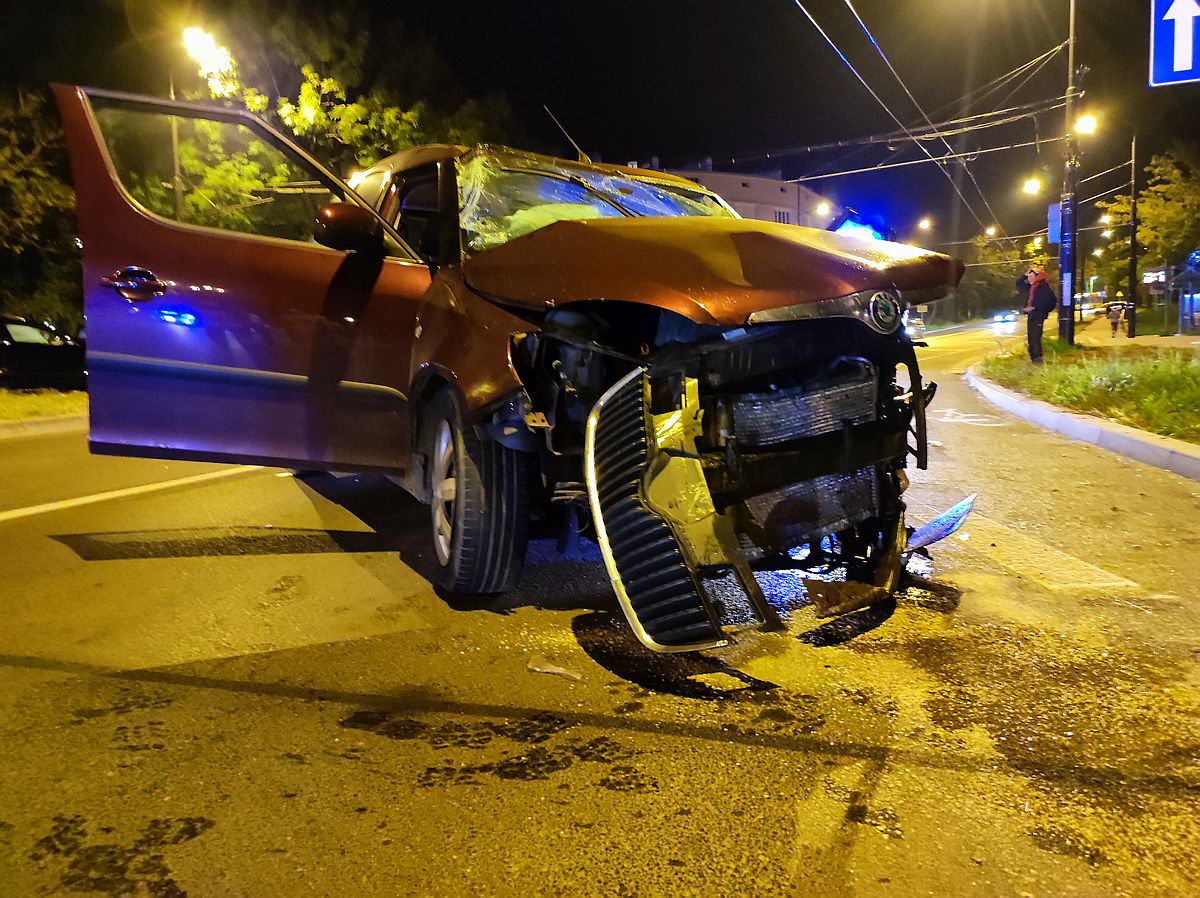 Kolejny wypadek na tym rondzie w Lublinie. Trzy osoby ranne, są utrudnienia w ruchu (zdjęcia)