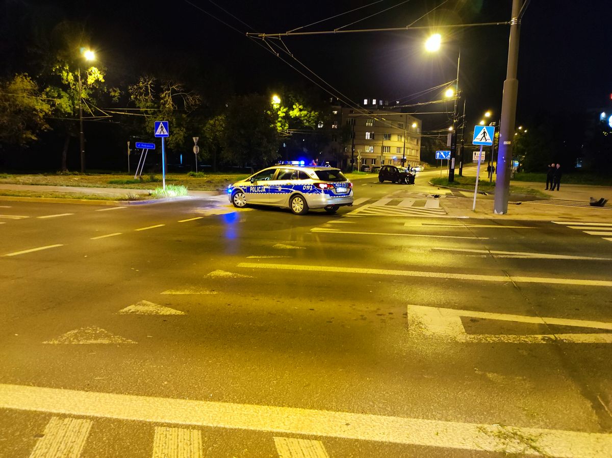 Kolejny wypadek na tym rondzie w Lublinie. Trzy osoby ranne, są utrudnienia w ruchu (zdjęcia)